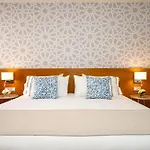 Hesperia 4*