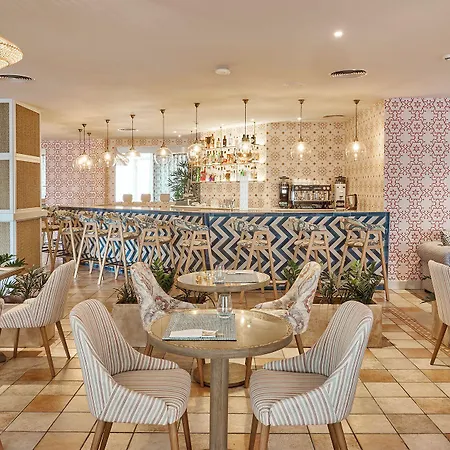 Hotel Hesperia 4*