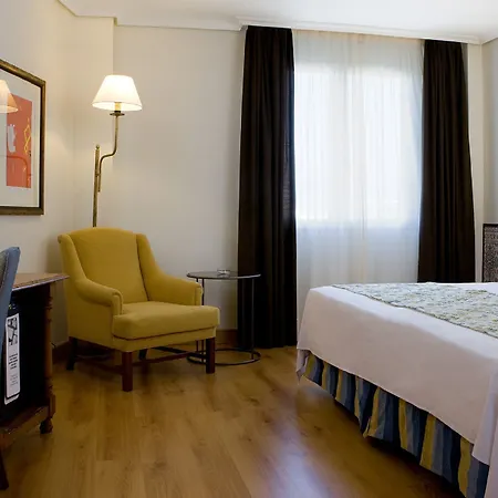 Hotel Hesperia 4*